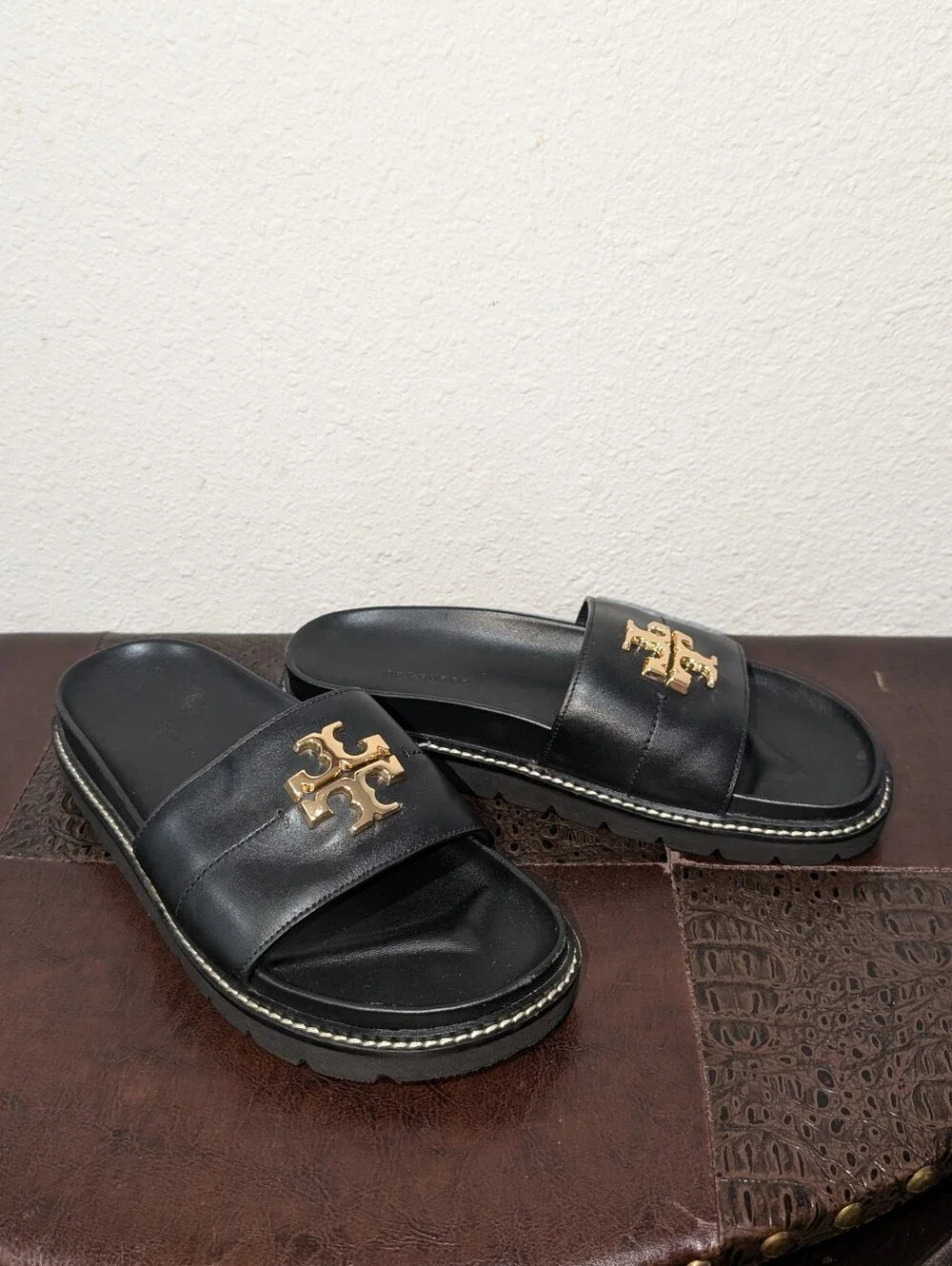 Tory Burch Everly Anatomic Lug Nappa Leather Slide Sandal in Black Size 8